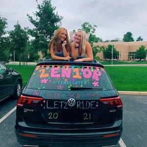 Meet your Posher, Jena